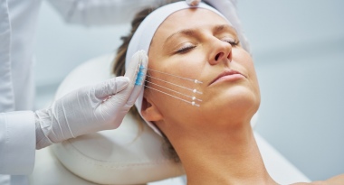 Омоложение с косметологом