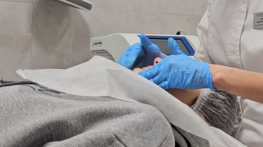 Записаться на прием к косметологу